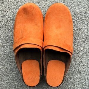 Lottas orange clogs size 41